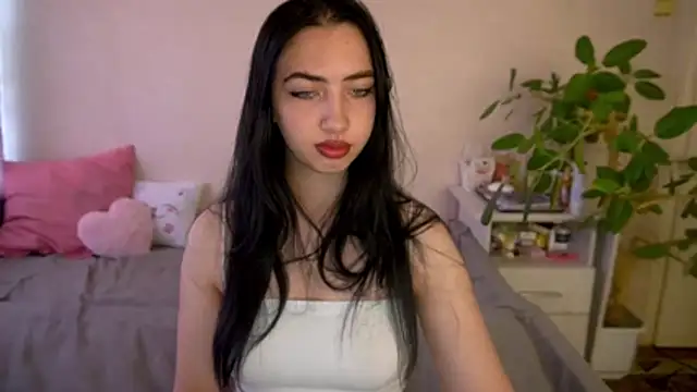 Snapshot of WildKittenX_ chatting on 07.18.26 WildKittenX online show from 07.18.26