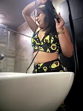 Mila LS online show from 10.21.25