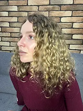 Snapshot of nemesidaM chatting on 03.13.25 nemesidaM online show from 03.13.25