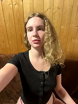 Snapshot of nemesidaM chatting on 11.24.25 nemesidaM online show from 11.24.25