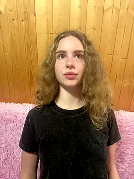 Snapshot of nemesidaM chatting on 11.30.25 nemesidaM online show from 11.30.25