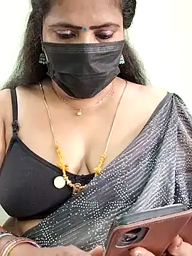 Snapshot of abinaya26 chatting on 03.04.25 abinaya26 online show from 03.04.25