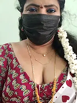 Snapshot of abinaya26 chatting on 03.18.25 abinaya26 online show from 03.18.25
