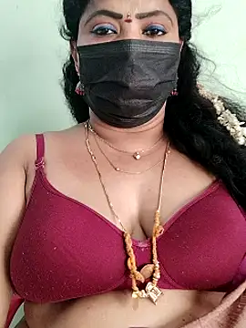 Snapshot of abinaya26 chatting on 03.18.25 abinaya26 online show from 03.18.25