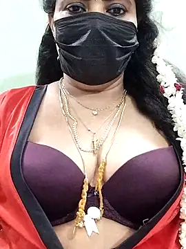 Snapshot of abinaya26 chatting on 03.21.25 abinaya26 online show from 03.21.25