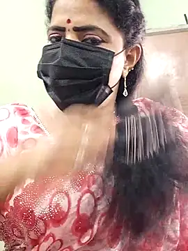 Snapshot of abinaya26 chatting on 09.17.25 abinaya26 online show from 09.17.25