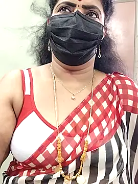 Snapshot of abinaya26 chatting on 09.18.25 abinaya26 online show from 09.18.25
