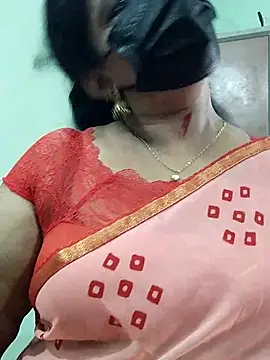 Snapshot of abinaya26 chatting on 10.07.25 abinaya26 online show from 10.07.25