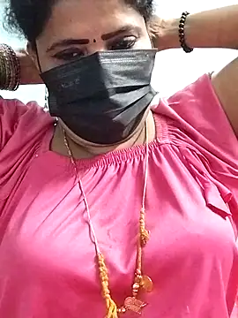 Snapshot of abinaya26 chatting on 10.24.25 abinaya26 online show from 10.24.25