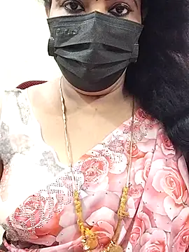 Snapshot of abinaya26 chatting on 10.26.25 abinaya26 online show from 10.26.25