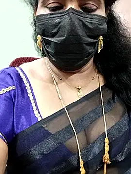 Snapshot of abinaya26 chatting on 10.31.25 abinaya26 online show from 10.31.25