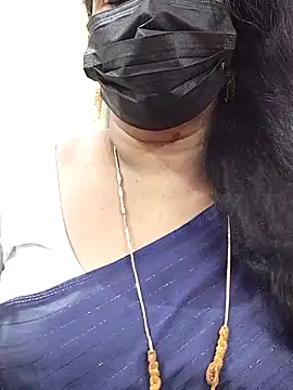 Snapshot of abinaya26 chatting on 11.01.25 abinaya26 online show from 11.01.25