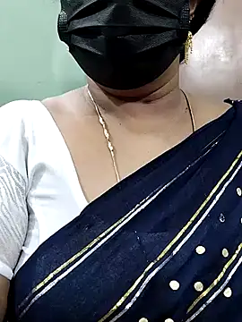 Snapshot of abinaya26 chatting on 11.01.25 abinaya26 online show from 11.01.25