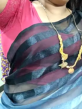 Snapshot of abinaya26 chatting on 11.02.25 abinaya26 online show from 11.02.25