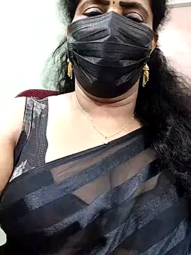 Snapshot of abinaya26 chatting on 11.07.25 abinaya26 online show from 11.07.25