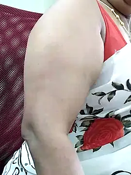 Snapshot of abinaya26 chatting on 11.10.25 abinaya26 online show from 11.10.25