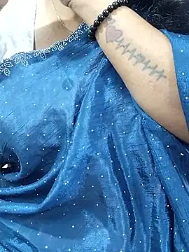 Snapshot of abinaya26 chatting on 11.14.25 abinaya26 online show from 11.14.25