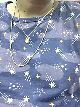 Snapshot of abinaya26 chatting on 11.15.25 abinaya26 online show from 11.15.25