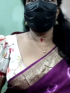 Snapshot of abinaya26 chatting on 11.17.25 abinaya26 online show from 11.17.25