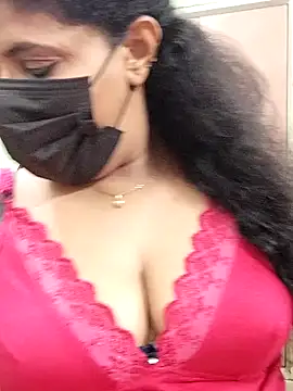 Snapshot of abinaya26 chatting on 11.22.25 abinaya26 online show from 11.22.25