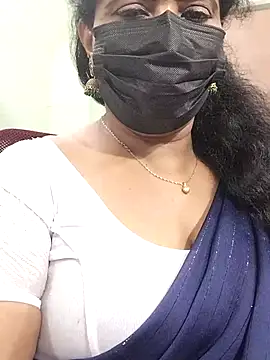 Snapshot of abinaya26 chatting on 11.29.25 abinaya26 online show from 11.29.25