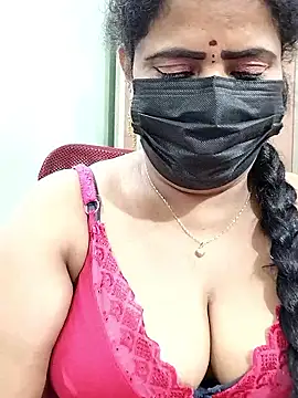 Snapshot of abinaya26 chatting on 12.05.25 abinaya26 online show from 12.05.25