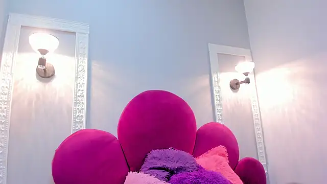 Bonniie 22 online show from 10.04.25