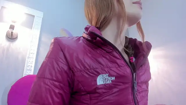 Bonniie 22 online show from 11.18.25