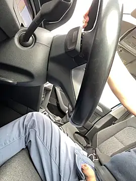 Snapshot of littletoy64 chatting on 09.26.25 littletoy64 online show from 09.26.25