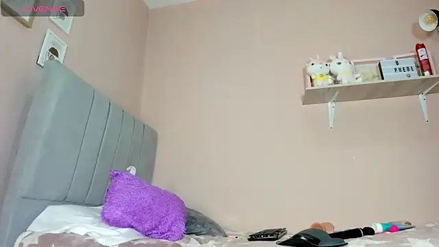 Snapshot of mary_cute9 chatting on 11.26.25 mary cute9 online show from 11.26.25