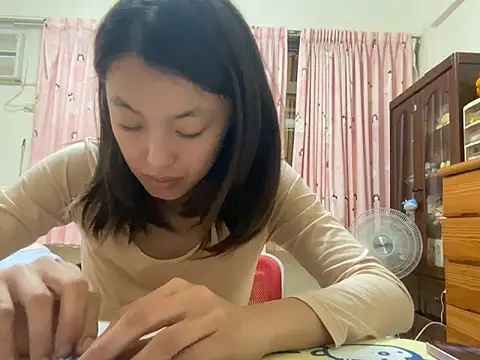 Snapshot of ladypaggy chatting on 03.18.25 ladypaggy online show from 03.18.25