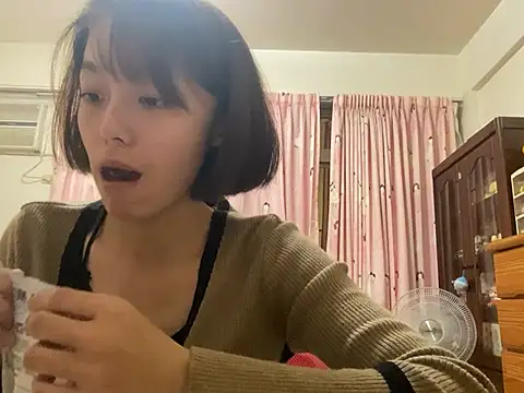 Snapshot of ladypaggy chatting on 03.19.25 ladypaggy online show from 03.19.25