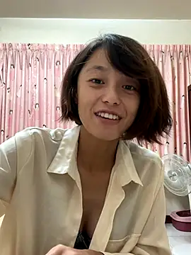 Snapshot of ladypaggy chatting on 10.03.25 ladypaggy online show from 10.03.25