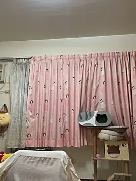 Snapshot of ladypaggy chatting on 10.11.25 ladypaggy online show from 10.11.25