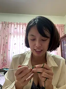 Snapshot of ladypaggy chatting on 11.01.25 ladypaggy online show from 11.01.25