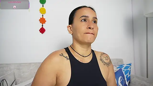 Sara Charmy online show from 03.05.26