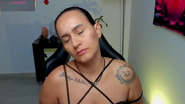 Sara Charmy online show from 05.30.26