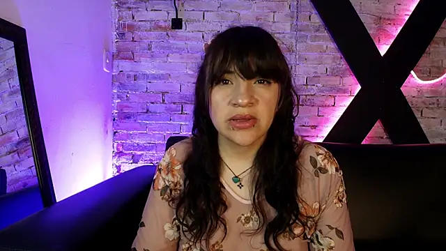 Snapshot of TaraTaylorr chatting on 03.15.25 TaraTaylorr online show from 03.15.25