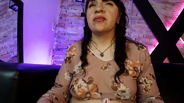 Snapshot of TaraTaylorr chatting on 03.15.25 TaraTaylorr online show from 03.15.25