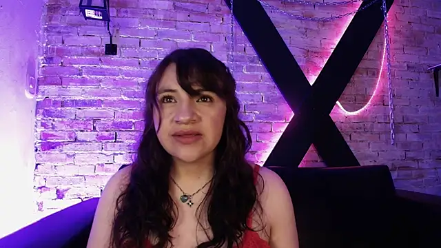 Snapshot of TaraTaylorr chatting on 03.19.25 TaraTaylorr online show from 03.19.25