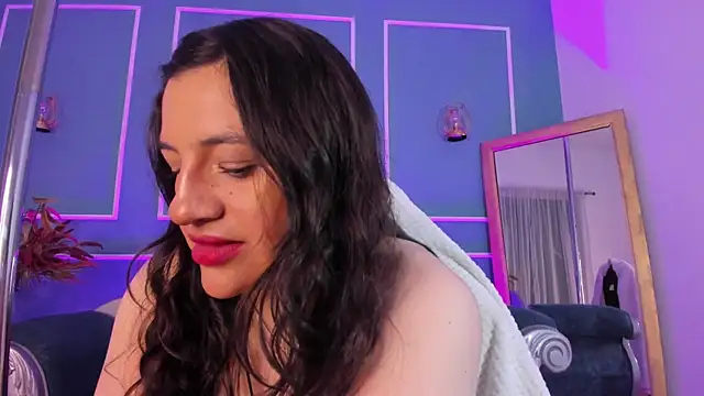 Snapshot of TaraTaylorr chatting on 09.10.25 TaraTaylorr online show from 09.10.25