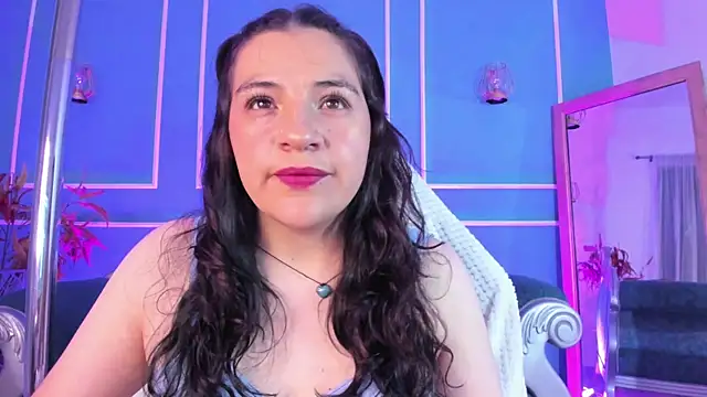 Snapshot of TaraTaylorr chatting on 09.19.25 TaraTaylorr online show from 09.19.25