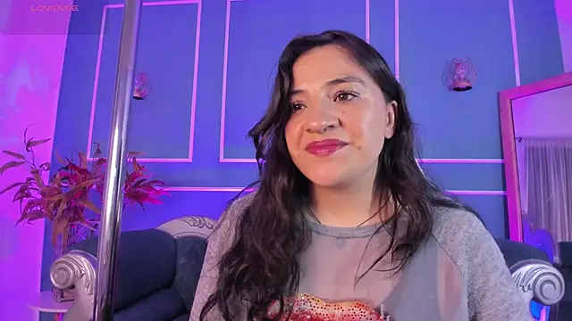 Snapshot of TaraTaylorr chatting on 09.26.25 TaraTaylorr online show from 09.26.25