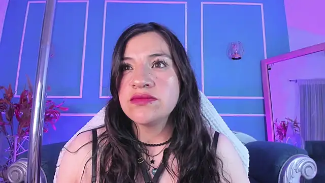 Snapshot of TaraTaylorr chatting on 09.30.25 TaraTaylorr online show from 09.30.25