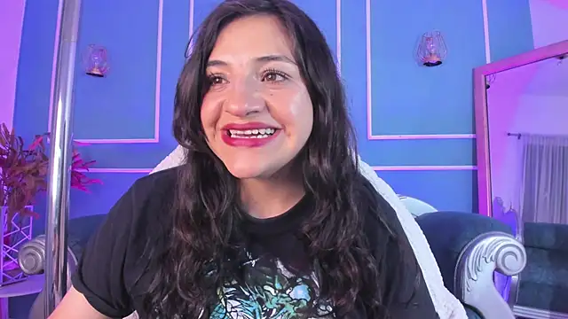 Snapshot of TaraTaylorr chatting on 10.09.25 TaraTaylorr online show from 10.09.25