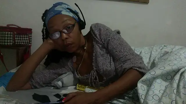 Ladyzee25 online show from 09.25.25