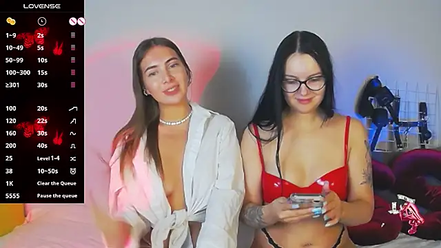 Miss Vic online show from 11.16.25