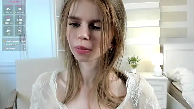 Snapshot of AmityDilley chatting on 03.19.25 AmityDilley online show from 03.19.25