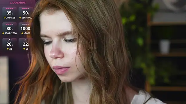 Snapshot of AmityDilley chatting on 10.13.25 AmityDilley online show from 10.13.25