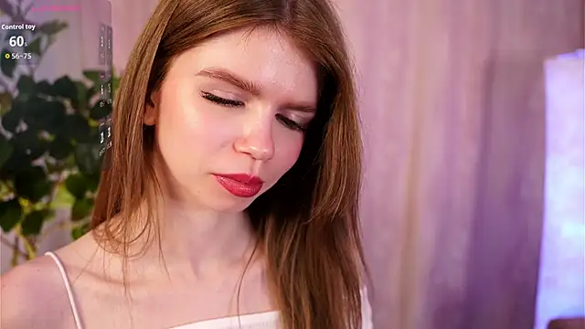 Snapshot of AmityDilley chatting on 11.07.25 AmityDilley online show from 11.07.25